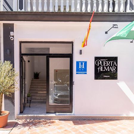 Hostal Puerta Almar エステポナ エクステリア 写真