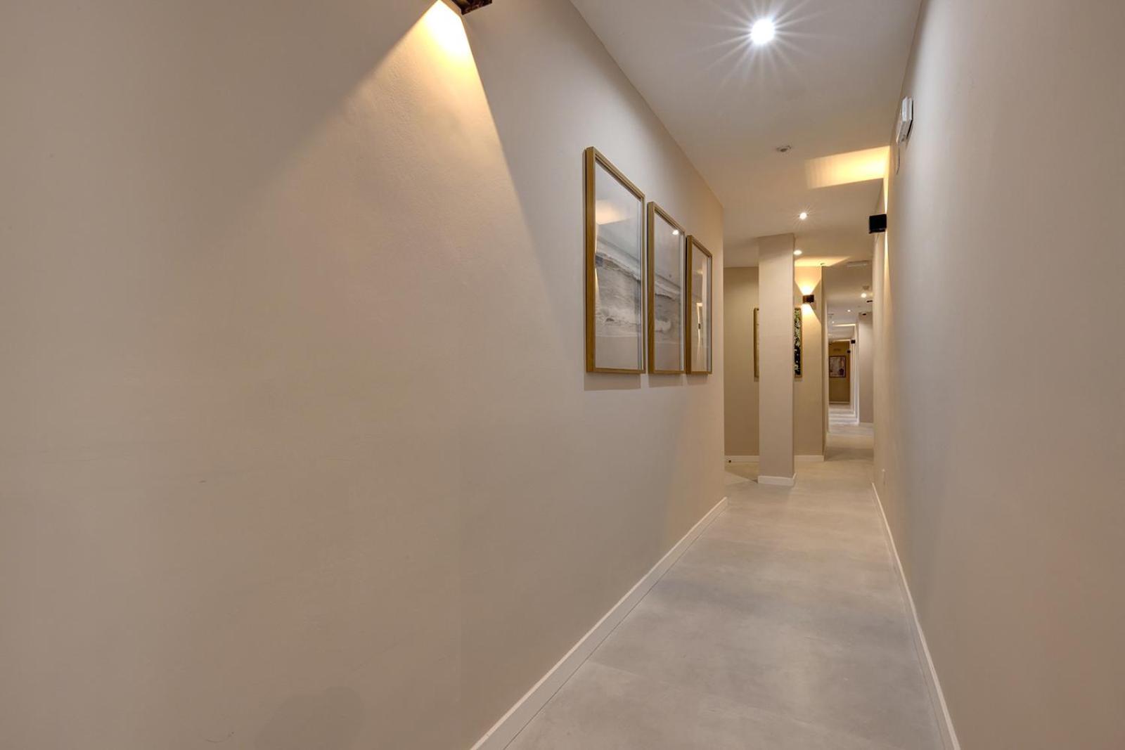 Hostal Puerta Almar エステポナ エクステリア 写真